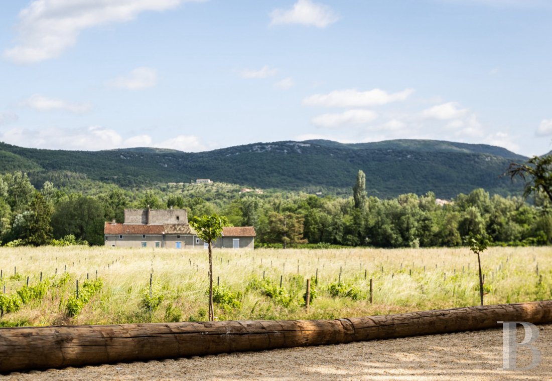 En Ardèche, à Saint-Alban-Auriolles, une ancienne ferme du 17e siècle à l’ombre d’un château - photo  n°23